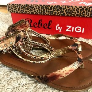 Printed anklet sandal